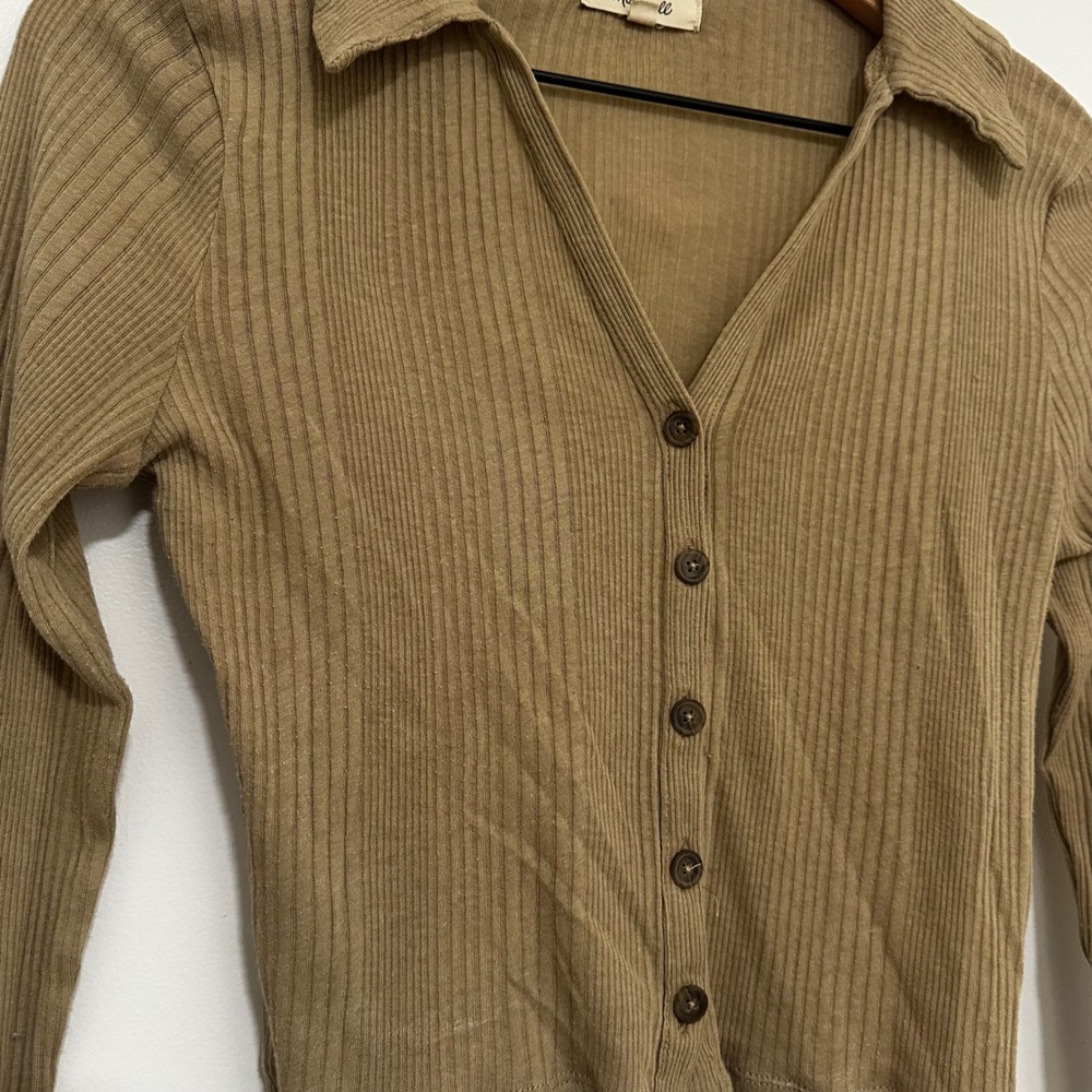 Madewell | Women's Tan Brown Long Sleeve Ribbed Knit Button Front Cropped Top, M - Picture 4 of 6